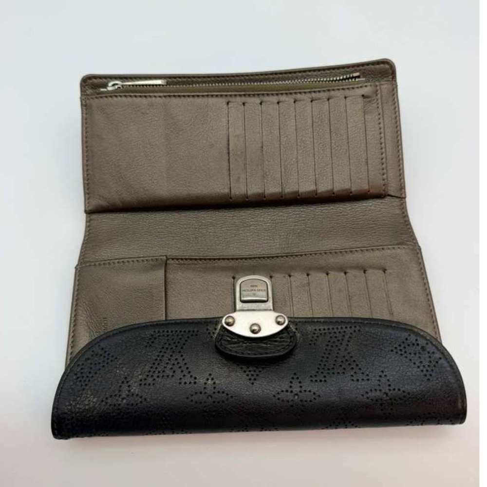 Authentic Louis Vuitton Mahina Black Leather Long Wallet Monogram Wallet W/Chain - Picture 6 of 15